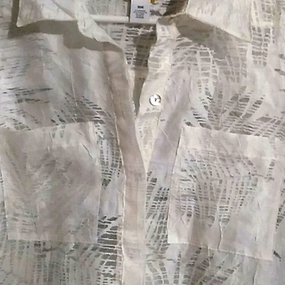 Ruby red button down top - Picture 3 of 3